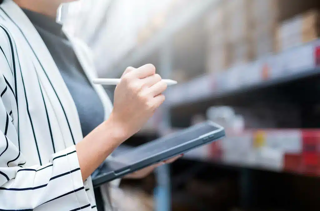 closeup of a woman holding a tablet